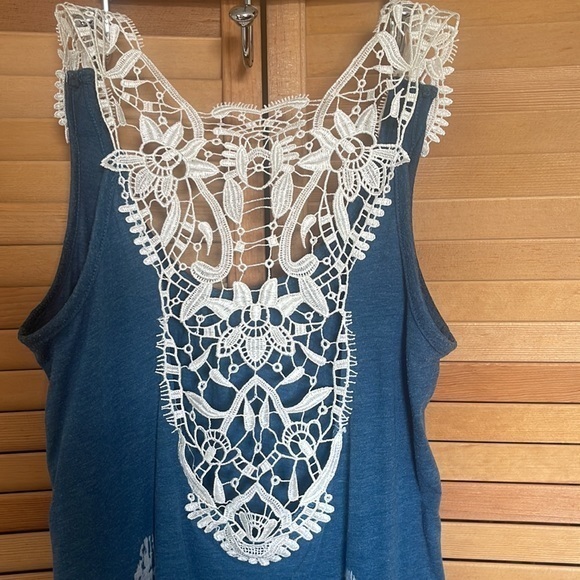 Derek Heart, Back lace tank, size Large - Picture 5 of 6